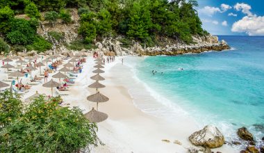 Δείτε ποια είναι τα πιο οικονομικά νησιά για καλοκαιρινές διακοπές στην Ελλάδα