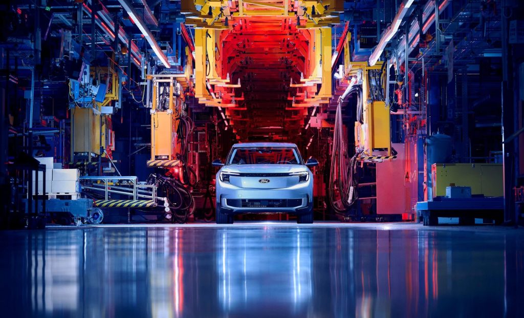 Ford Explorer, ξεκίνησε η μαζική παραγωγή του στο Electric Vehicle Center στην Κολωνία