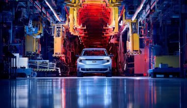 Ford Explorer, ξεκίνησε η μαζική παραγωγή του στο Electric Vehicle Center στην Κολωνία