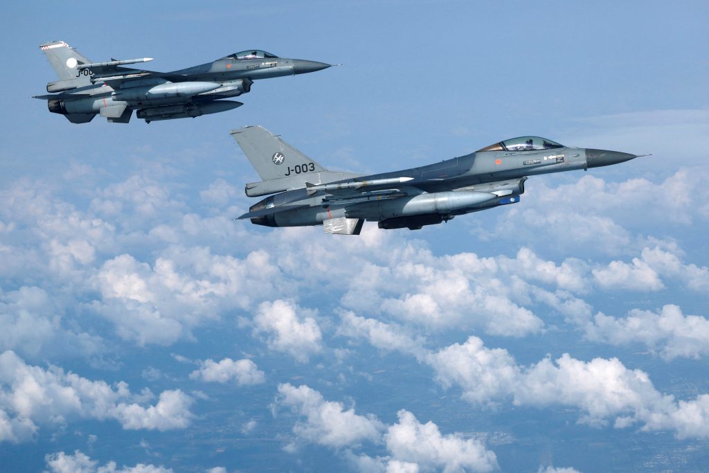 Η Δύση εξωθεί την Ρωσία να κτυπήσει πρώτη; – Τα ουκρανικά F-16 θα επιχειρούν και από βάσεις του ΝΑΤO!