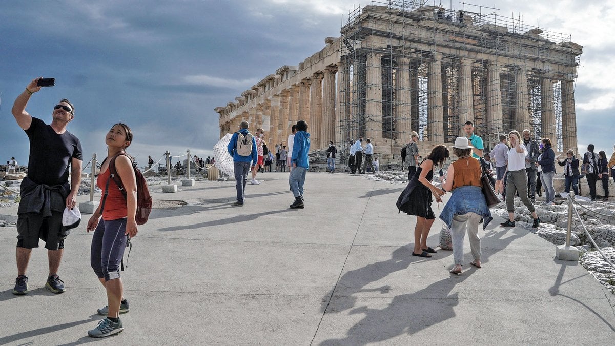 Εξετάζεται το κλείσιμο της Ακρόπολης τις μεσημβρινές ώρες λόγω καύσωνα