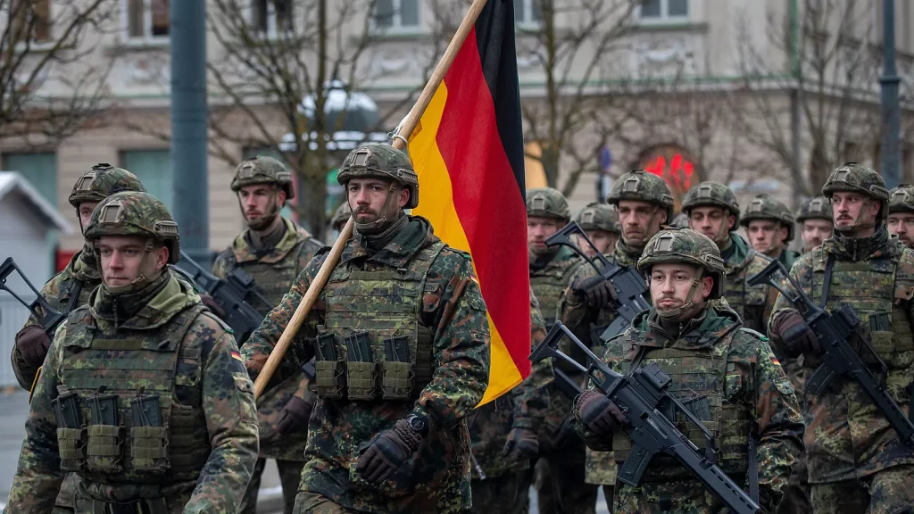 Ψάχνουν στρατιώτες στην Γερμανία: Ετοιμάζουν… ερωτηματολόγιο με πρόστιμο για τους 18ρηδες!