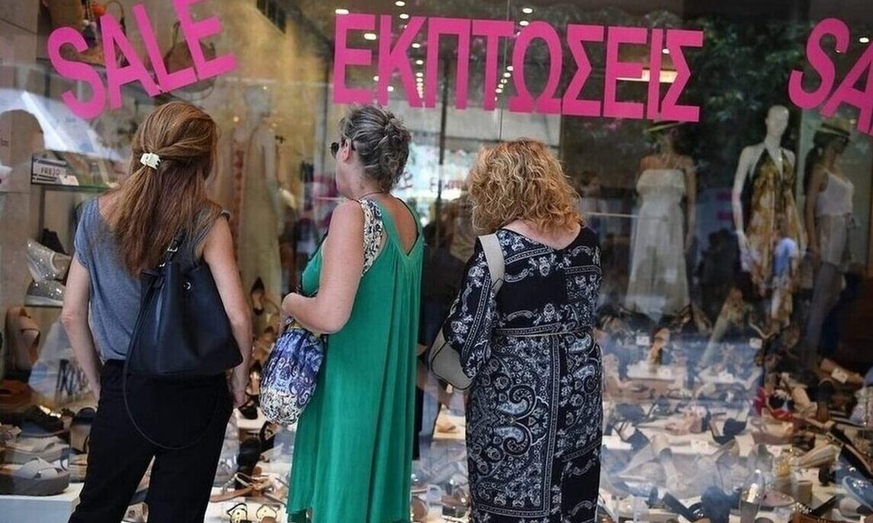 Δείτε πότε ξεκινούν και πόσο θα διαρκέσουν οι θερινές εκπτώσεις – Ποια Κυριακή θα είναι ανοιχτά τα καταστήματα