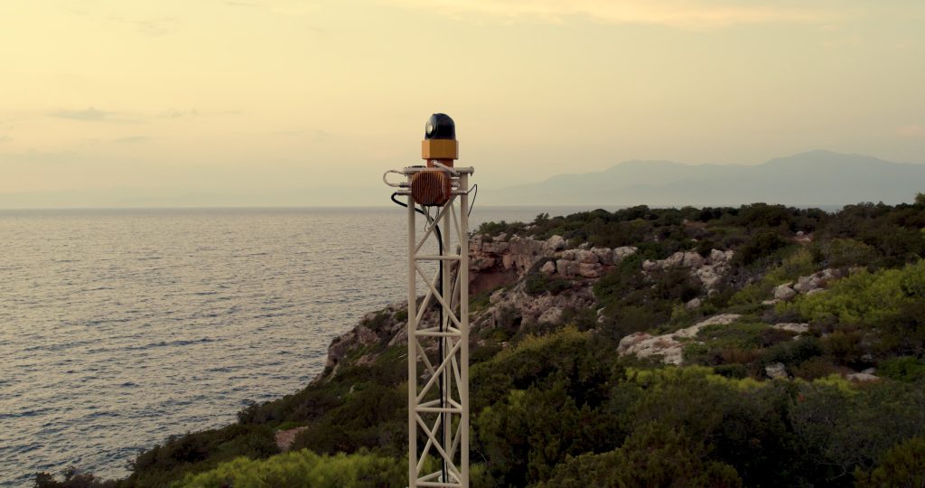 Σε υπηρεσία με τις ελληνικές Ένοπλες Δυνάμεις τέθηκε ο νέος αυτόνομος πύργος επιτήρησης (βίντεο)