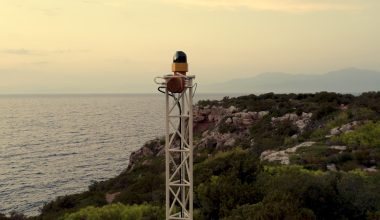 Σε υπηρεσία με τις ελληνικές Ένοπλες Δυνάμεις τέθηκε ο νέος αυτόνομος πύργος επιτήρησης (βίντεο)