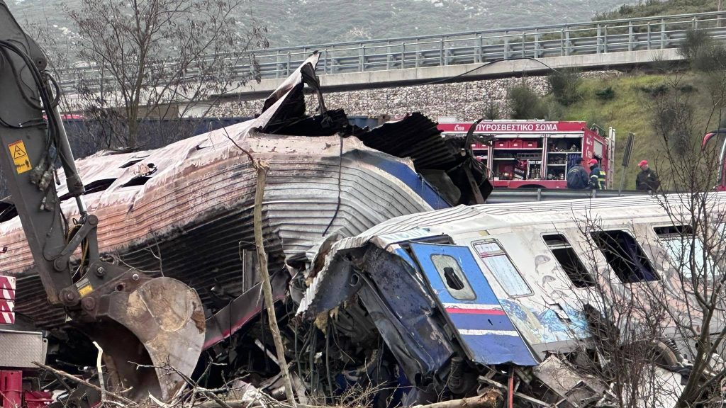 Τέμπη: Μήνυση από τους συγγενείς του 66χρονου που το οστό του είχε βρεθεί στο οικόπεδο με τα μπάζα