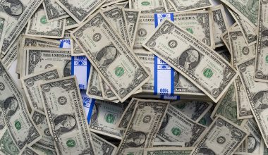ΗΠΑ: Η πολιτική της κυβέρνησης Μπάιντεν υπονομεύει την εμπιστοσύνη στο δολάριο ως παγκόσμιο αποθεματικό νόμισμα