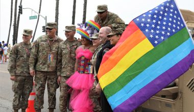 Αντιδράσεις στις ΗΠΑ από την απόφαση οι SEALS να μετέχουν στο pride των LGBTQ+ – Άγριο δούλεμα από το Fox News