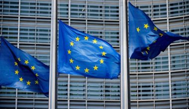 ΕΕ: «Συμφωνία επί της αρχής» των 27 για την έναρξη ενταξιακών διαπραγματεύσεων με την Ουκρανία και τη Μολδαβία!