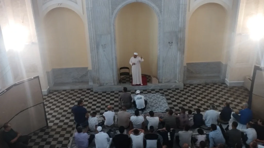 Έδωσαν το Γενί Τζαμί στους μουσουλμάνους για να προσευχηθούν: Ξεκίνησαν να συρρέουν στη Θεσσαλονίκη