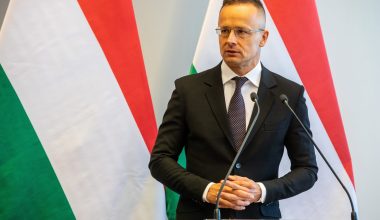 ΥΠΕΞ Ουγγαρίας: «Η ουγγρική κοινότητα της Ουκρανίας υποφέρει από τον πόλεμο»