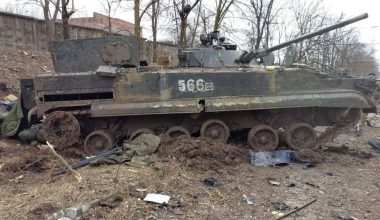Βίντεο: Ρωσικό drone FPV καταστρέφει ουκρανικό BMP-1 στο Ουμάνσκοε