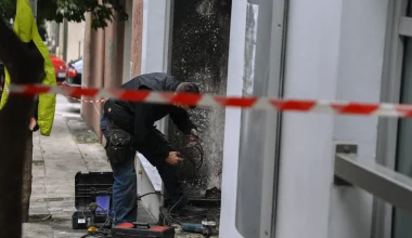 Παγκράτι: Εκρηκτικός μηχανισμός εξερράγη σε είσοδο πολυκατοικίας