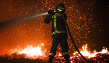 Δράμα: Τραυματίστηκε πυροσβέστης κατά τη διάρκεια κατάσβεσης της φωτιάς στο Δοξάτο