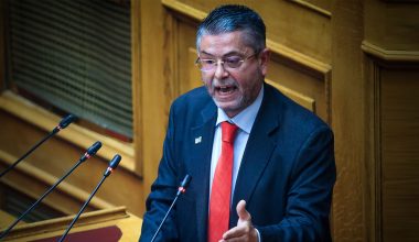 Ξέσπασε νέα κρίση στην Ελληνική Λύση: Ο βουλευτής Επικρατείας Π.Σαράκης «πήρε διαζύγιο» από τον Κ.Βελόπουλο