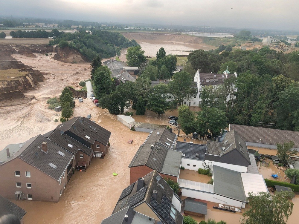 Παραιτήθηκε η πρωθυπουργός της Ρηνανίας – Παλατινάτου – Δεν άντεξε λόγω των φονικών πλημμυρών 