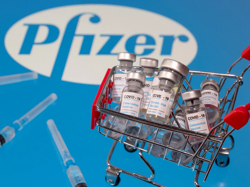 ΗΠΑ: Ο γενικός εισαγγελέας του Κάνσας μηνύει την Pfizer για «εξαπάτηση σχετικά με τα εμβόλια Covid-19»