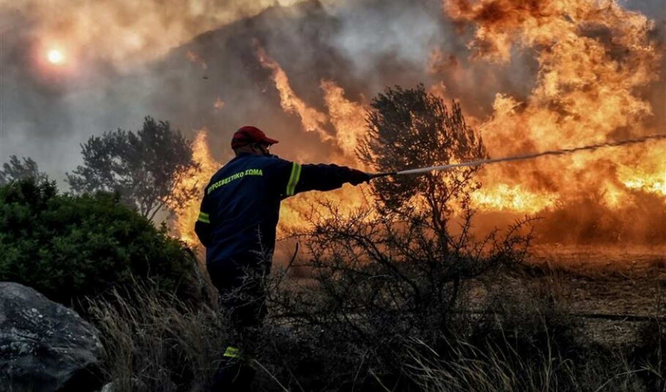Φωτιά στην Αργολίδα: Μήνυμα από το 112 για εκκένωση της Δάρδιζας