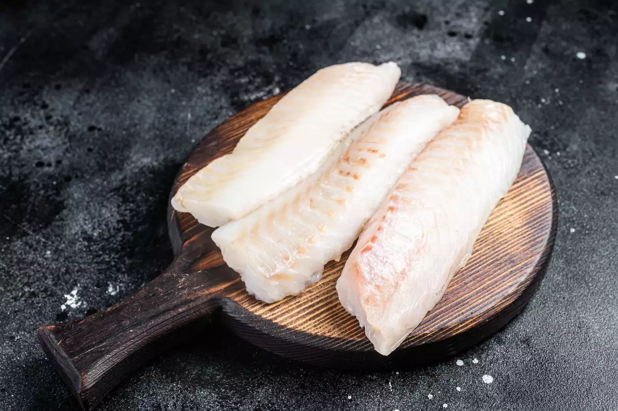 ECDC: Έξαρση κρουσμάτων λιστερίωσης από κατανάλωση ψαριού σε 7 χώρες – Τα τρόφιμα που είναι «ένοχα»