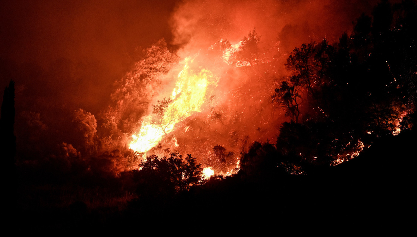 Δήμαρχος Λαυρεωτικής για φωτιά στην Κερατέα: «Έχουμε υποψίες ότι προκλήθηκε από ανθρώπινο χέρι»