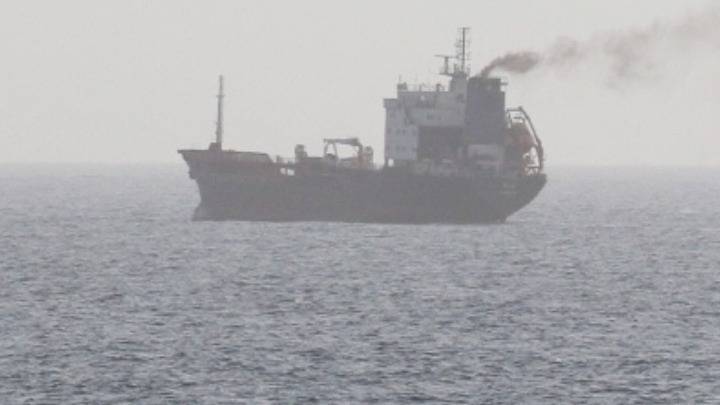 Υεμένη: Οι Χούθι έπληξαν ελληνόκτητο πλοίο – Είναι η τέταρτη φορά που πλήττεται