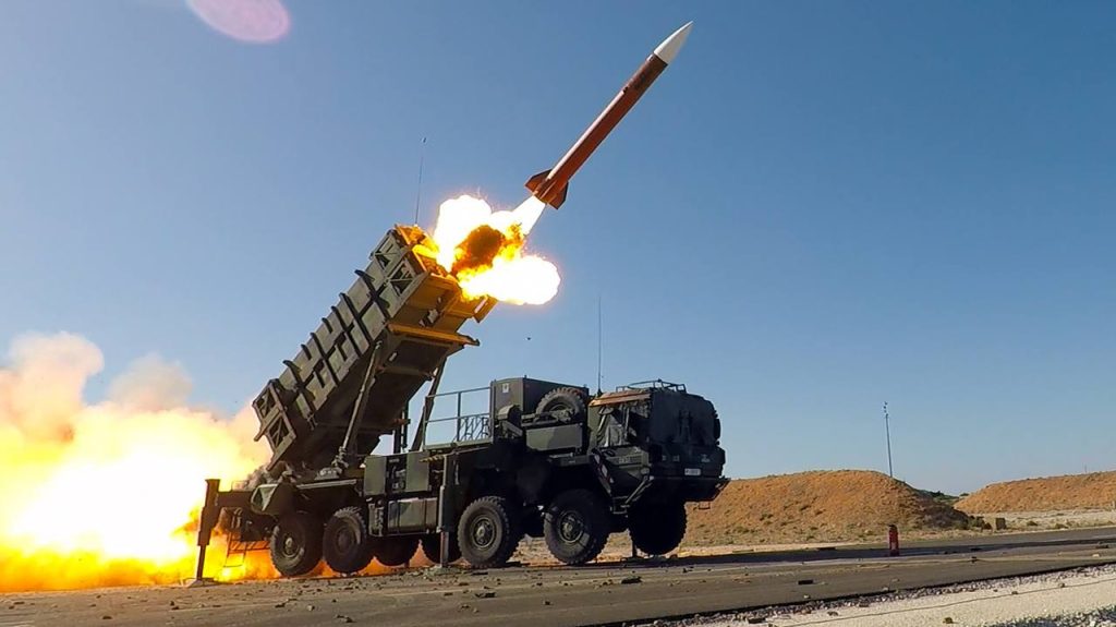 Η Ισπανία παρέδωσε στην Ουκρανία πυραύλους Patriot και άρματα μάχης Leopard