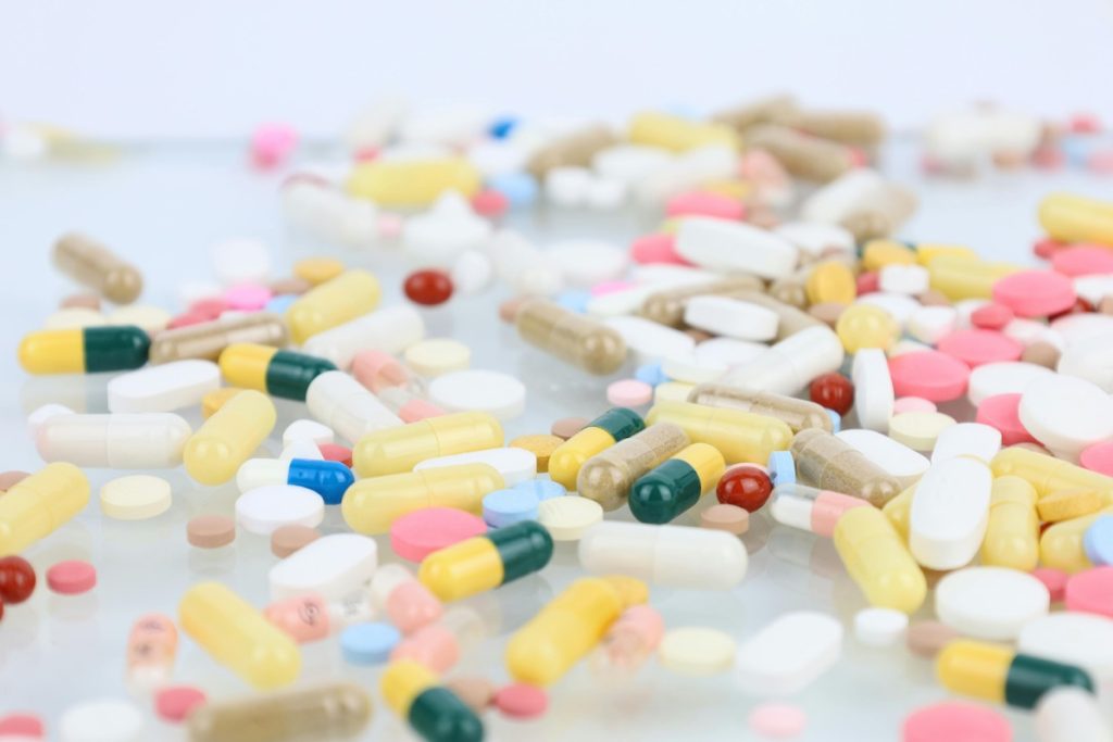 Η κυβέρνηση «χτυπά» την ακρίβεια – Ο ΕΟΦ ανακοίνωσε αυξήσεις έως 360% σε 461 φάρμακα γιατί πωλούνται φθηνά!