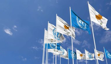 Κυπριακό: «Αισιόδοξοι για τη συνέχιση των συνομιλιών» δηλώνει αξιωματούχος του ΟΗΕ