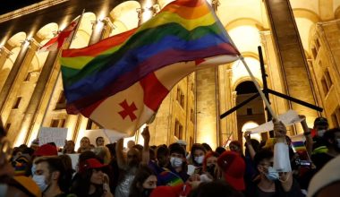Η Γεωργία απαγόρευσε τους γάμους μεταξύ των ΛΟΑΚΙ+ και την υιοθεσία παιδιών από αυτούς