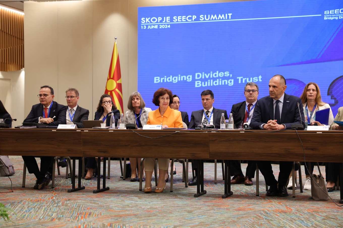 Μετά τα «σκέτο Μακεδονία» η πρόεδρος στα Σκόπια σήμερα μιλά και για «διωγμούς των Μακεδόνων του Αιγαίου»!