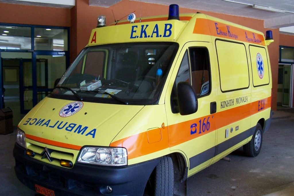 Θανατηφόρο τροχαίο στην Εύβοια: Φορτηγό χτύπησε 16χρονο που οδηγούσε μηχανάκι και τον εγκατέλειψε