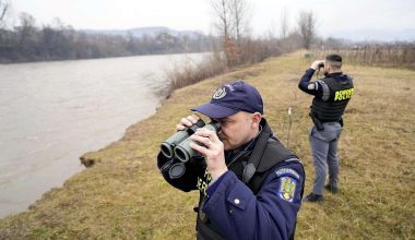 Γεμίζει με σορούς Ουκρανών που θέλουν να αποφύγουν την επιστράτευση στο ποτάμι που χωρίζει την Ουκρανία με την Ρουμανία