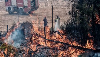 Σταμάτα: Εκκενώθηκε η κατασκήνωση Διονύσου λόγω της φωτιάς