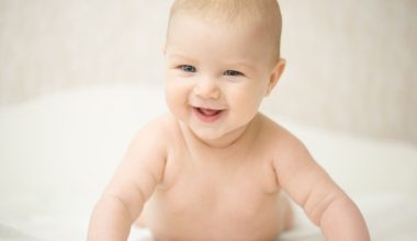 Δείτε τι να κάνετε και τι να μην κάνετε όταν το μωρό σας βγάζει δόντια για να το ανακουφίσετε