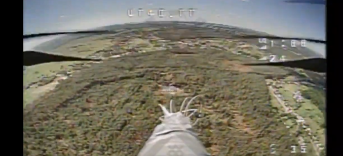 Βίντεο: Ρωσικό FPV drone έπληξε αυτοκινούμενα πυροβόλα των ουκρανικών Ενόπλων Δυνάμεων κοντά στο Ποντόλι