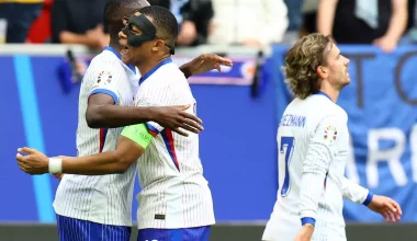 Γαλλία – Βέλγιο 1-0: Στους «8» με αυτογκόλ του Βερτόνγκεν