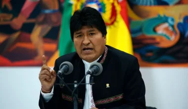 Βολιβία: Κατηγορίες από τον Έβο Μοράλες προς τον πρόεδρο της χώρας Λουίς Άρσε ότι οργάνωσε «αυτο-πραξικόπημα»