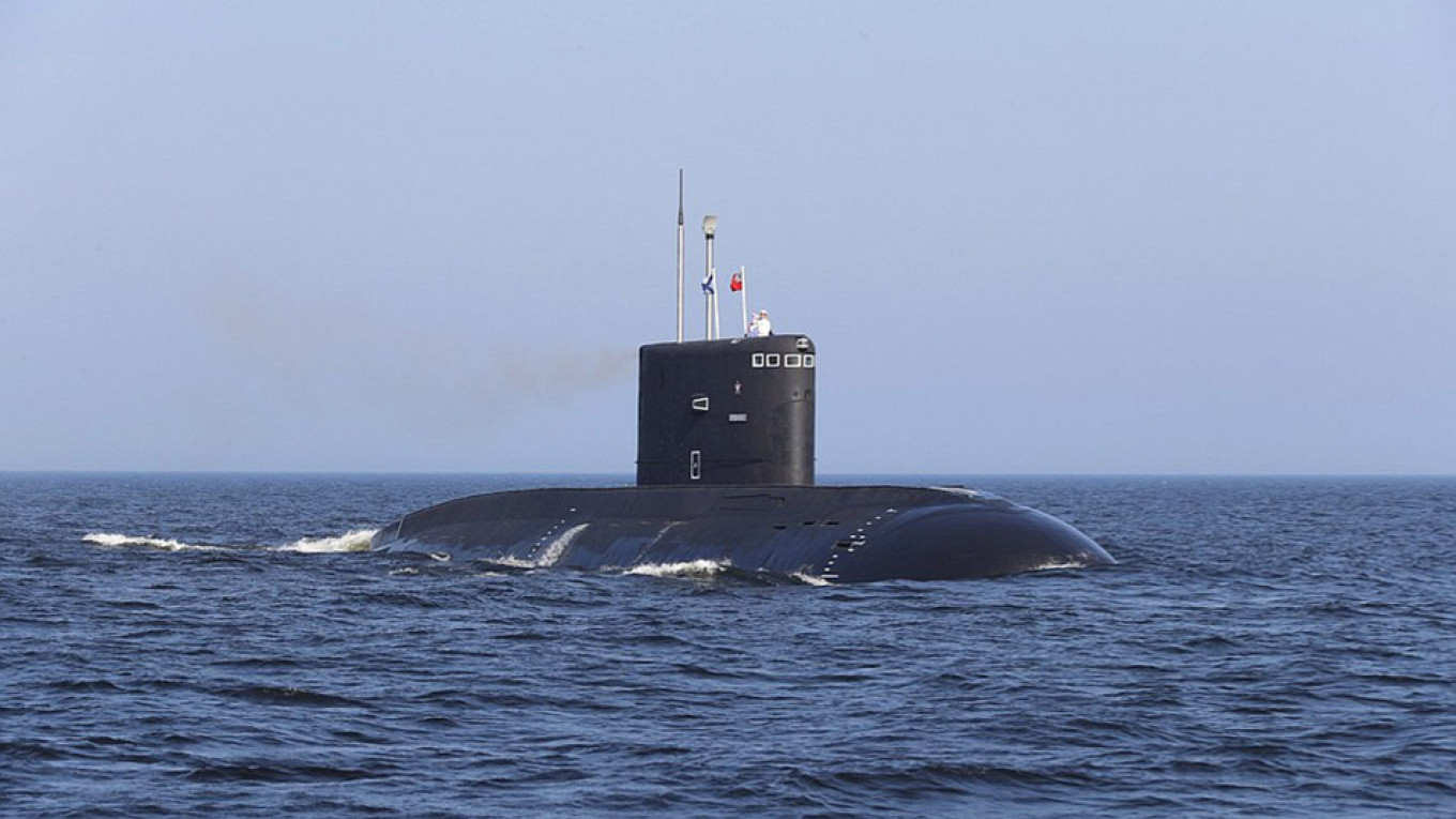Ρωσικά υποβρύχια εντοπίστηκαν σε θέση βολής στην Ιρλανδική Θάλασσα