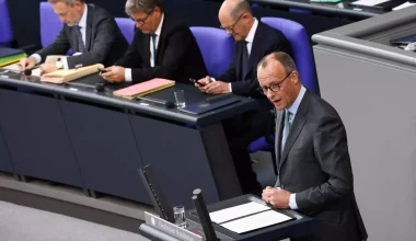 Σε ρυθμούς πρόωρων εκλογών και η Γερμανία: «Η κυβέρνηση Σολτς δίνει 27 δισ.ευρώ για πολιτικές ασύλου»