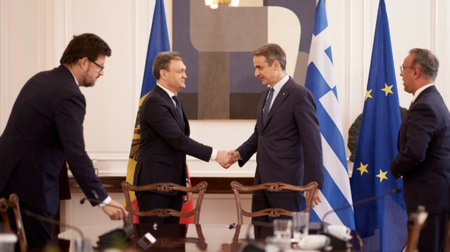 Με τον Μολδαβό πρωθυπουργό συναντήθηκε ο Κ.Μητσοτάκης – «Η Ελλάδα στηρίζει την ενταξιακή προοπτική της Μολδαβίας»