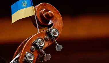 Το Κίεβο επιβάλει πρόστιμα ύψους 615 δολαρίων σε όποιον ακούει ρωσική μουσική: «Μόνο ουκρανική θα ακούτε»!