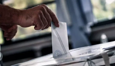 Metron Analysis: Στο 24,4% η πρόθεση ψήφου για τη ΝΔ