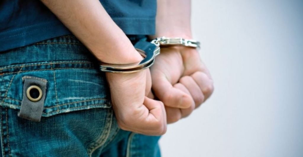 Καμένα Βούρλα: Συνελήφθη 29χρονος που αυτοϊκανοποιούνταν σε πολυσύχναστη παραλία