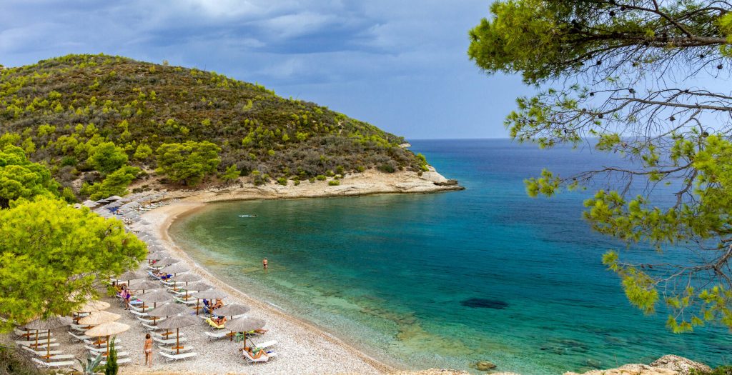 ΙΕΛΚΑ: Μόνο 1 στους 2 Έλληνες θα κάνουν φέτος διακοπές λόγω αυξημένου κόστους σε εισιτήρια και διαμονή