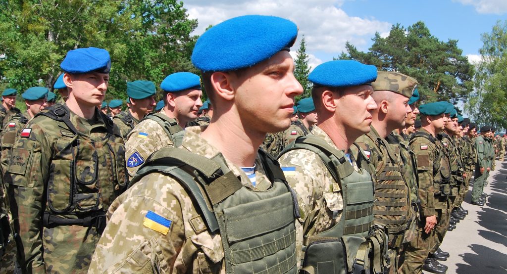 Β.Ζελένσκι: «Θα φέρουμε όλους τους Ουκρανούς μετανάστες πίσω στη χώρα για να πολεμήσουν»