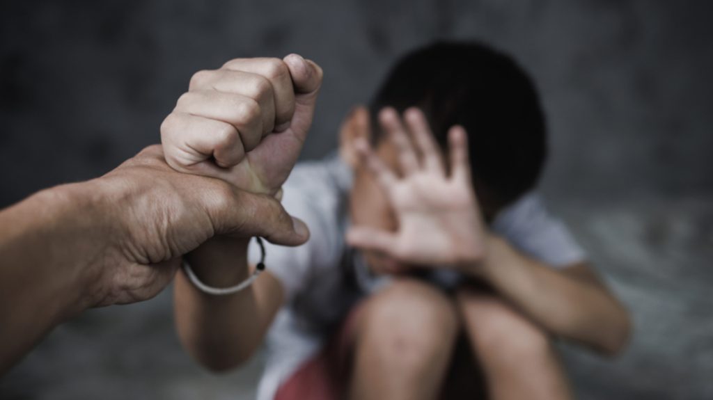 Ηράκλειο: Στον εισαγγελέα ο 31χρονος εκπαιδευτικός για τις ασελγείς πράξεις σε βάρος 11χρονου μαθητή με ειδικές ανάγκες 