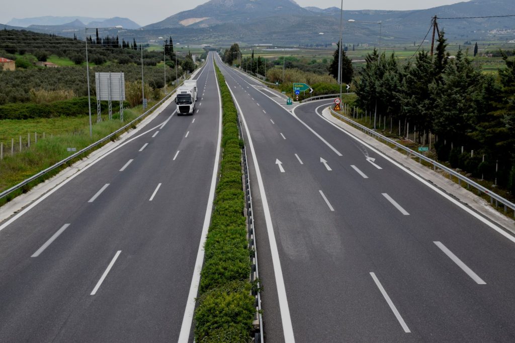 Αθήνα: Καραμπόλα οχημάτων στην Μαλακάσα – Υλικές ζημιές σε πέντε αυτοκίνητα