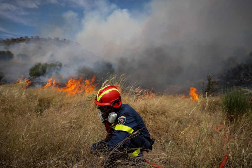 Πολύ υψηλός κίνδυνος για φωτιές από αύριο Τρίτη – Δείτε σε ποιες περιοχές