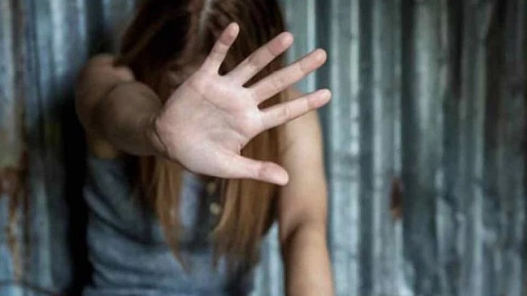 Ρόδος: Ποινική δίωξη για βιασμό στην 35χρονη που καταγγέλθηκε από 20χρονη – «Της έπιασα το φόρεμα από την τιράντα»
