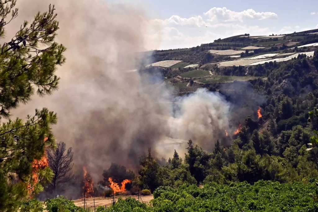 Υψηλός κίνδυνος πυρκαγιάς: Πορτοκαλί συναγερμός σε 7 περιφέρειες για αύριο Πέμπτη
